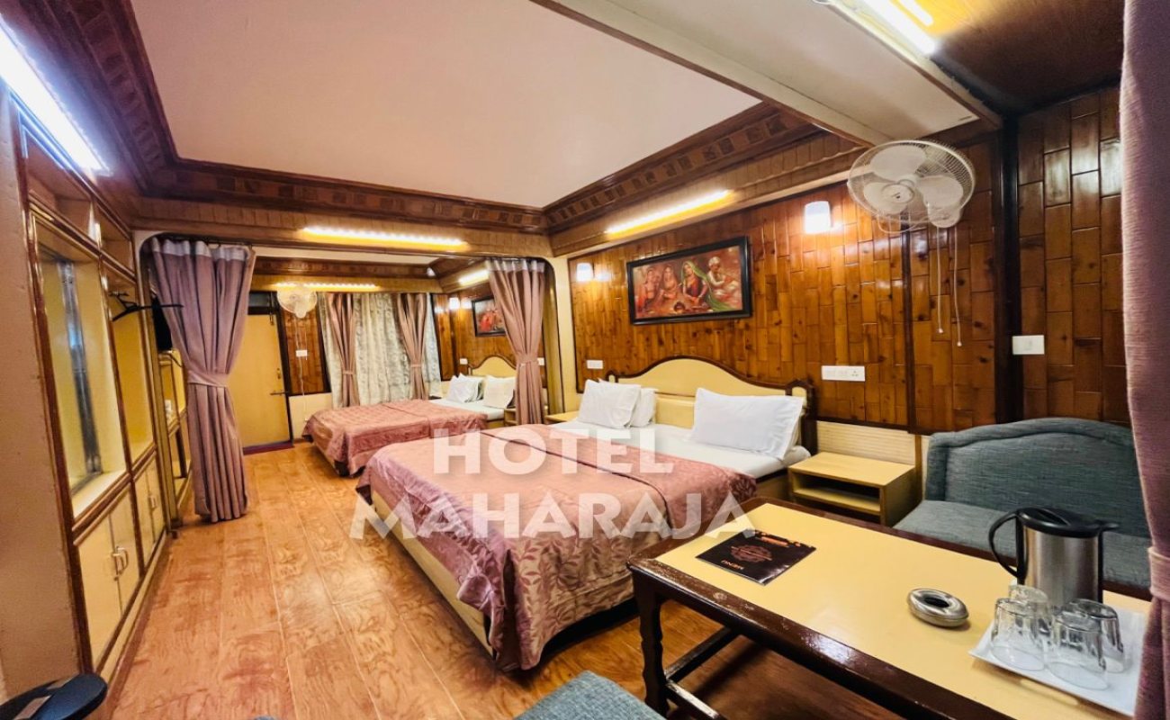 Four Bed With 2 baths(Non Lake Facing) photo 1