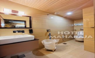 { 3 } Lake Facing Double Bed Room (Common Balcony) photo 11
