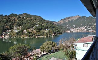 { 3 } Lake Facing Double Bed Room (Common Balcony) photo 1
