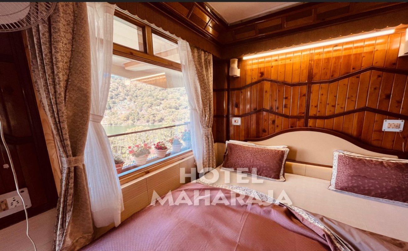 Lake Facing Double Bed Room (Common Balcony) photo 2