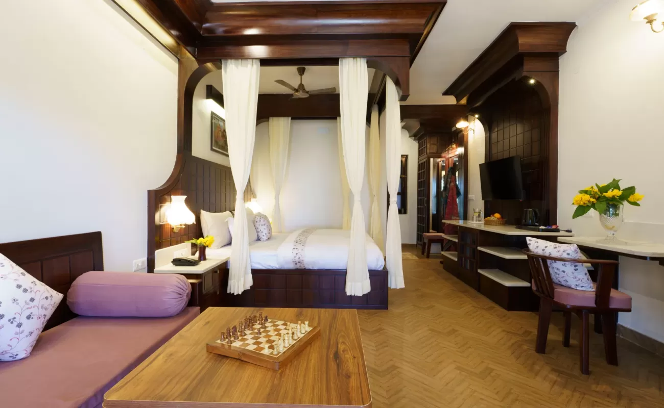Ebony Classic suite, Willowdale Naukuchiatal