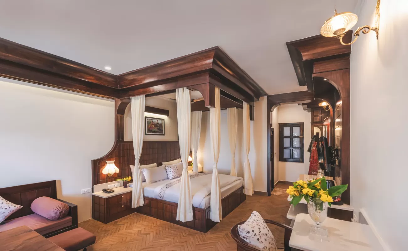 Ebony Classic suite, Willowdale Naukuchiatal