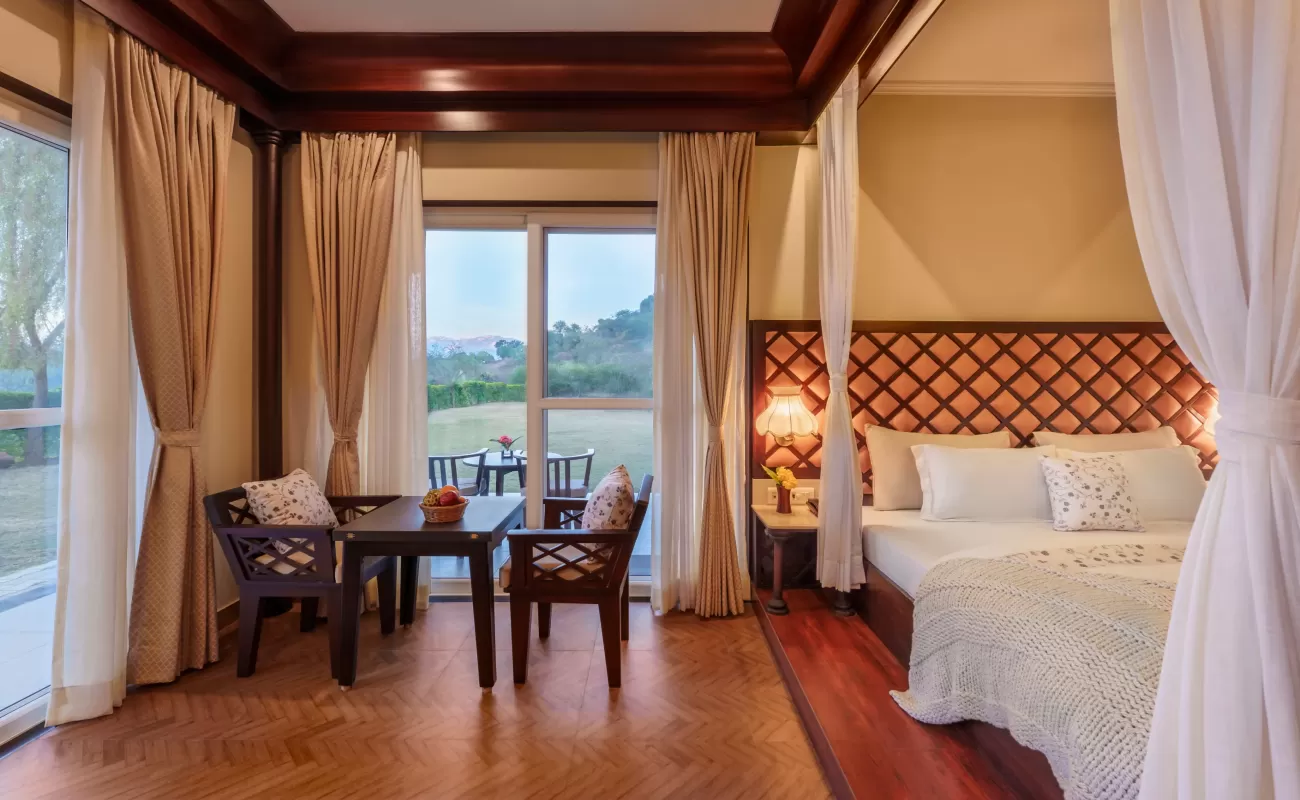 Ivory Classic suite, Willowdale Naukuchiatal