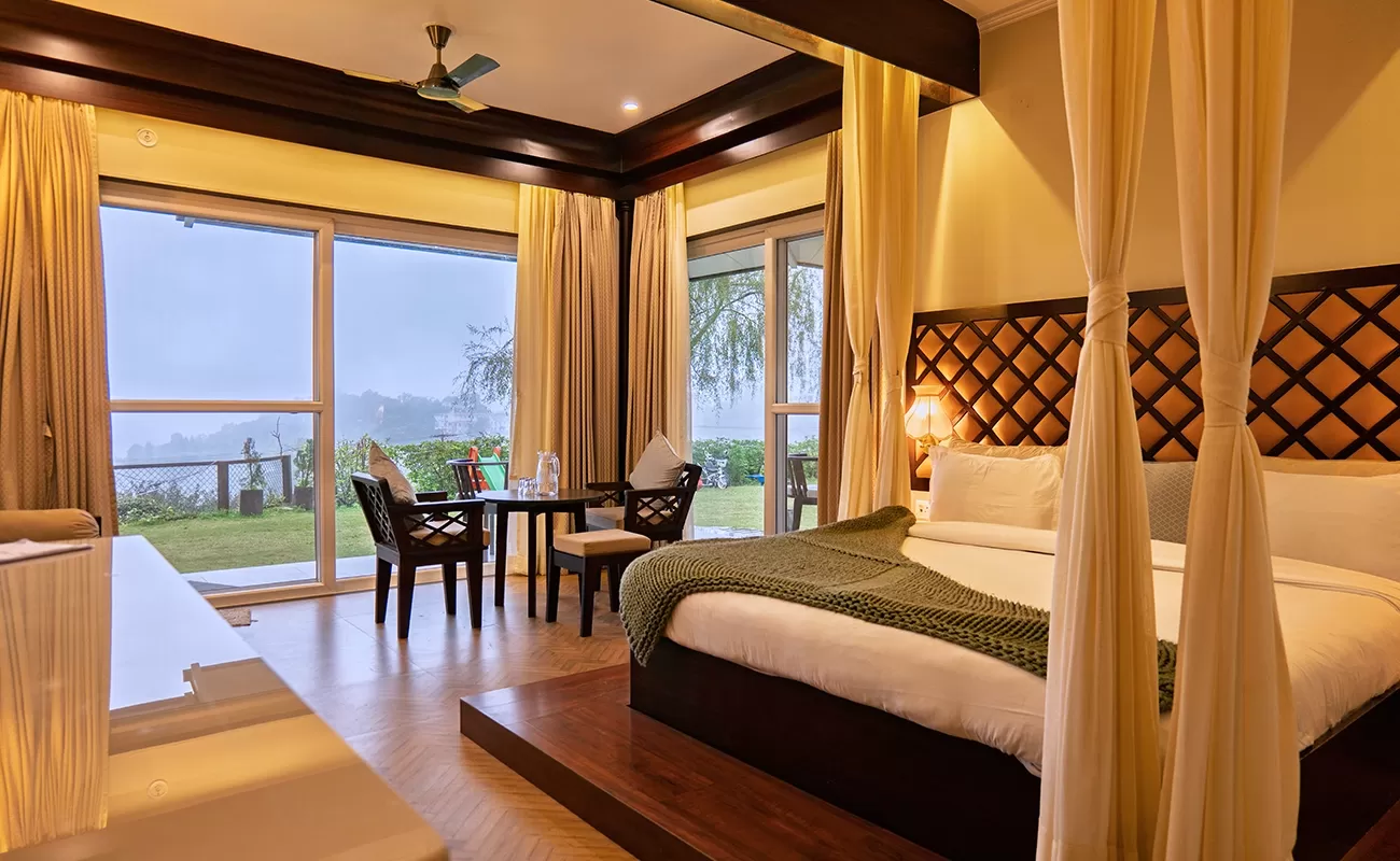 Ivory Classic suite, Willowdale Naukuchiatal