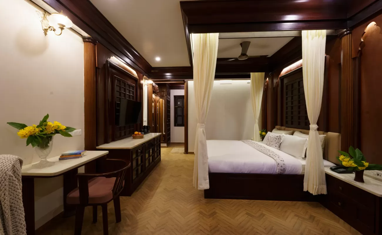 Regal Classic suite, Willowdale Naukuchiatal