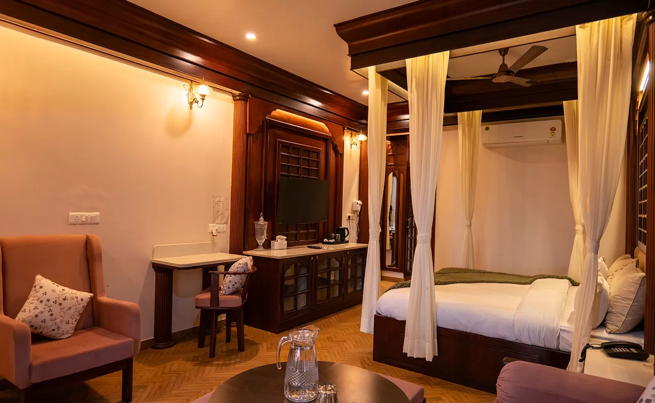 Regal Classic suite, Willowdale Naukuchiatal