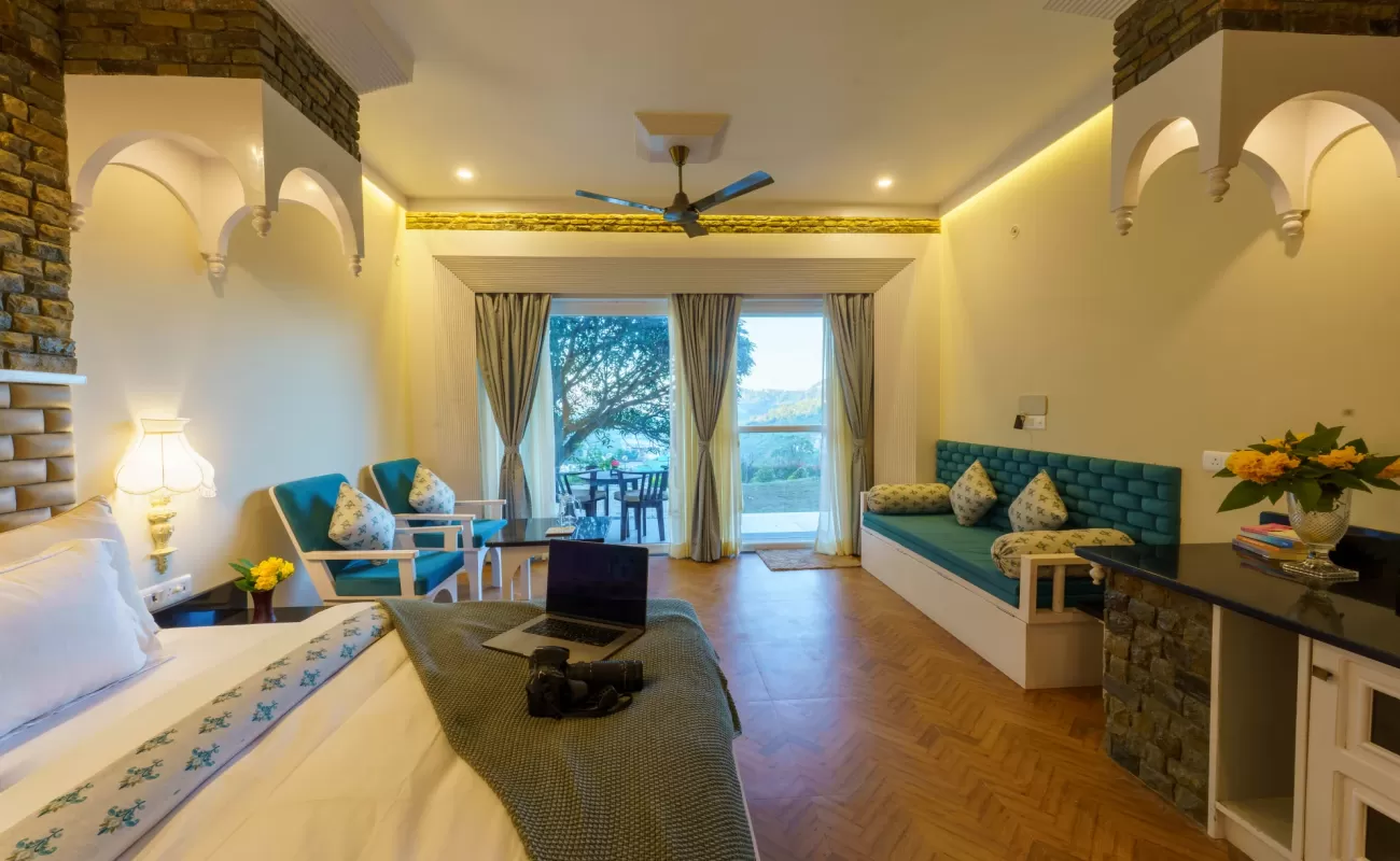 White Cloud Classic suite, Willowdale Naukuchiatal