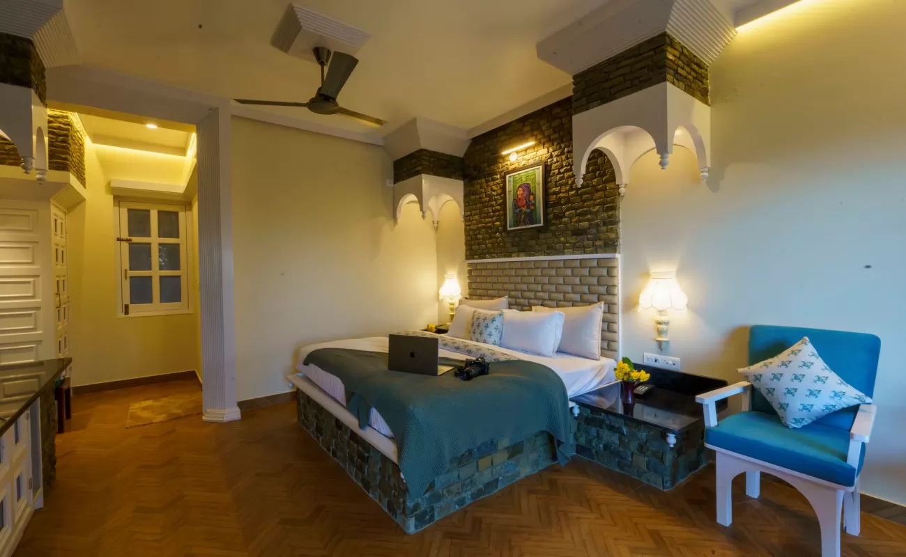 White Cloud Classic suite, Willowdale Naukuchiatal